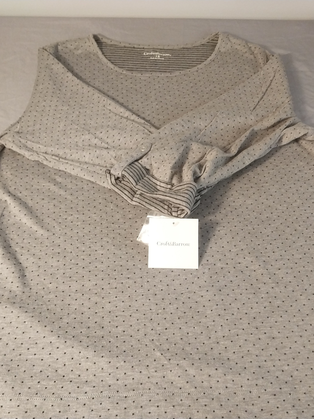 Croft & Barrow Light Gray Dot Long Sleeve Top #261